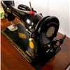 Image 11 : Vintage Singer Sewing Machine and Sewing Table, AJ663970