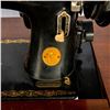 Image 8 : Vintage Singer Sewing Machine and Sewing Table, AJ663970