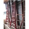 Image 1 : 2 8' WOODEN PICKER LADDERS
