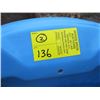 Image 2 : 2 PLASTIC SNOWSLEDS