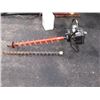 Image 2 : LITTLE BADGER GAS POWERED AUGER WITH 4" & 2" BITS