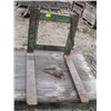 Image 1 : 3 POINT HITCH SET OF FORKS