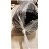 Image 2 : ROLL OF 100 6.0MIL 28" X 40" BLACK BAGS