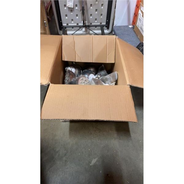 BOX OF LOTUS LED LIGHTBULBS MODEL LL12PAR38