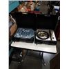 Image 2 : 2 PORTABLE CAMP STOVES AND HARDWARE ORGANIZER