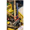 Image 3 : CRATE OF HAND TOOLS