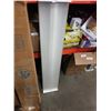 Image 2 : 3 AS NEW FLOURESCENT 4FT LIGHT FIXTURES
