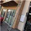 Image 1 : 10 FT ALUMINUM EXTENSION LADDER 20 FT EXTENDED
