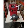 Image 1 : 1HP ELECTRIC MOTOR AND BOAT GAS TANK