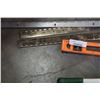 Image 2 : CABLE CUTTER WITH LEVEL AND PIANO HINGES