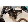 Image 3 : HUSKY TRAILER HITCH WITH SWAY BARS AND 2 5/16 INCH BALL