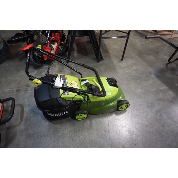 GREEN ELECTRIC LAWNMOWER SUNJOE