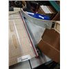 Image 2 : BOSTON 2658 PAPER CUTTER