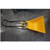 Image 1 : 21" ERGAMONIC SNOW SHOVELS