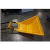 Image 2 : 21" ERGAMONIC SNOW SHOVELS