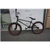 Image 1 : NO BRAND NO PAINT BMX BIKE