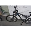 Image 4 : BLACK NO BRAND BIKE