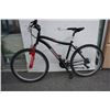 Image 1 : BLACK SCHWINN BIKE