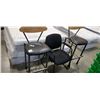 Image 1 : 3 CHAIRS