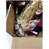 Image 4 : BOX OF CRANBERRY POINSETTIAS, AND CHRISTMAS FIGURES