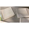 Image 3 : SET OF 5 VINTAGE DAMASK CLOTH NAPKINS