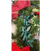Image 3 : CHRISTMAS WREATH WITH LIGHTS