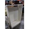 Image 2 : 2 WHITE BOOKSHELVES