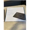 Image 2 : 3 HARDSHELL LAPTOP CASES AND LAPTOP COOLING MAT