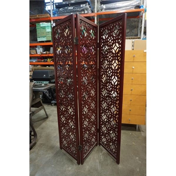 WOOD ROOM DIVIDER - 6 FOOT TALL 55 INCH WIDE WHEN FULLY EXTENDED