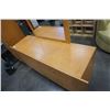 Image 4 : MODERN 6 DRAWER HUPPE MAPLE FINISH DRESSER