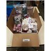 Image 1 : BOX OF CHRISTMAS BALL ORNAMENTS, CANDLE HOLDERS AND CHRISTMAS DECOR