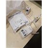 Image 2 : WINK HUB AND WIFI NETWORK EXTENDERS