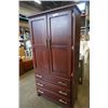 Image 1 : 3 DRAWER WARDROBE