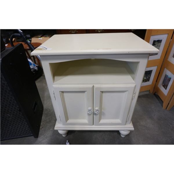 WHITE 2 DOOR NIGHTSTAND