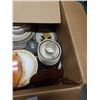 Image 3 : BOX OF MID CENTURY DISHES - STATASTONE, HEATH, ARMORLITE