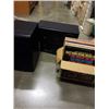 Image 3 : 3 POLK AUDIO SPEAKERS AND BOX OF RECORDS