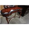 Image 2 : BOMBAY CO VANITY WITH MIRROR
