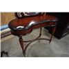 Image 8 : BOMBAY CO VANITY WITH MIRROR