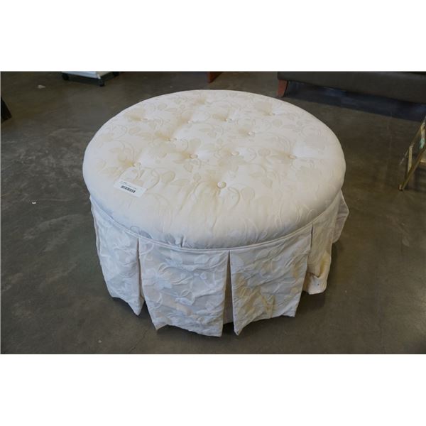 ROLLING UPHOLSTERED OTTOMAN