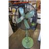 Image 2 : HOLMES RETRO STYLE GREEN FLOOR FAN