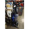 Image 4 : EUREKA BAGLESS VACUUM
