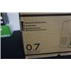 Image 3 : DANBY DESIGNER 0.7 CU FT MICROWAVE OVEN IN BOX TESTED AND WORKING