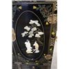 Image 5 : EASTERN BLACK LAQUER CABINET