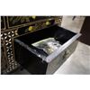 Image 9 : EASTERN BLACK LAQUER CABINET