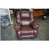 Image 1 : BROWN LEATHER RECLINER