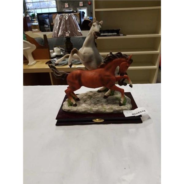 CANADIAN WILDERNESS HORSE STATUE