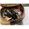 Image 2 : FISHING CREEL WITH CONTENTS