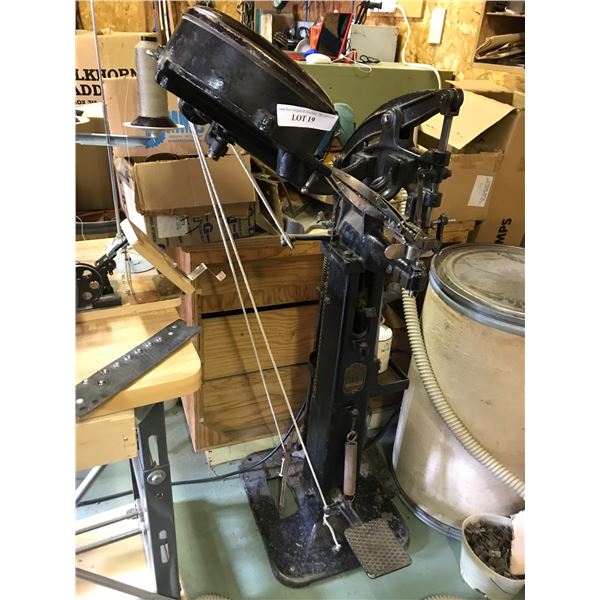 Rivet press - punch, black