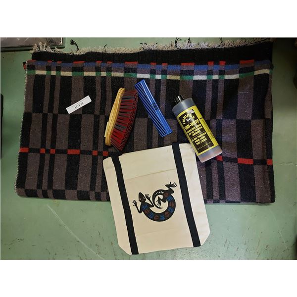 Western saddle Blanket - used, bag, brush, comb, Fiebing's TanKote