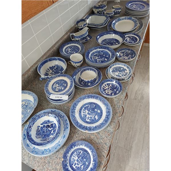 Asst blue china - approx 70 pcs incl plates, bowls, teacups, teapot, w/ sugar & creamer, serving dis